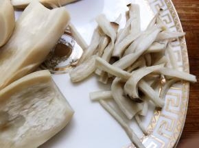 杏鲍菇凉透后撕成丝