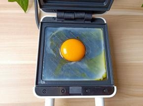 放一个鸡蛋在里面。