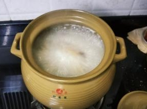 继续大火煲10分钟