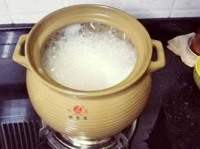 开盖转大火煲5分钟