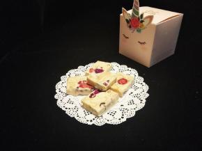 五彩雪花酥成品图