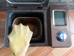 和面完成拉一个手套膜，不拉也可以的