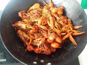 汤汁快烧干就可以关火啦