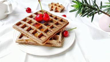 早餐从全麦华夫饼开始！