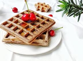 早餐从全麦华夫饼开始！