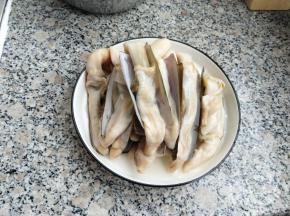 沥水备用。