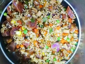 放入臻米脱糖养生煲。