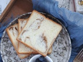 出炉脱模放凉即可。