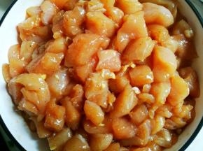拌匀静置30分钟。