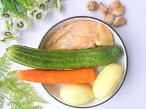 准备好所有食材。