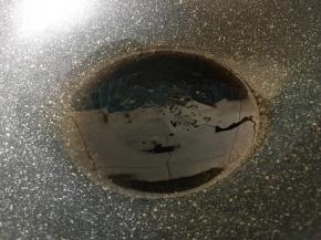 起锅放入少许油；