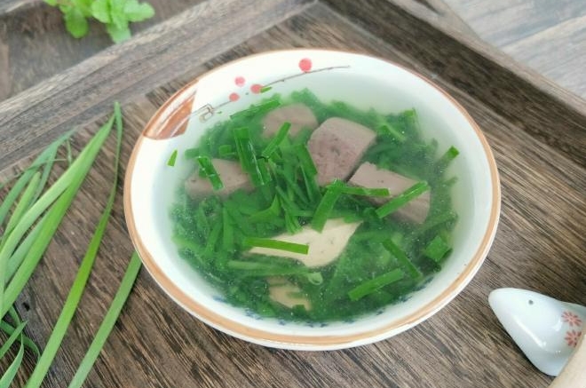 韭菜鸡血汤