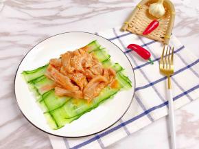 撒上熟白芝麻即可