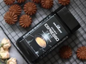 格兰特双倍特浓是无糖的速溶，做出来的成品微苦，喜欢甜的，可以再适当加入糖粉。