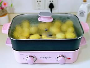 盖上锅盖，大火蒸熟。