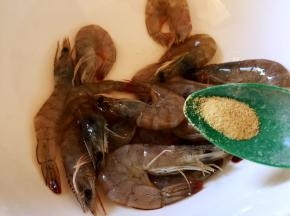 放入胡椒粉