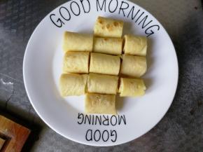 装盘，可以挤点番茄酱。我家什么都木有，就这么吃。