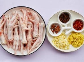 准备好所有食材。