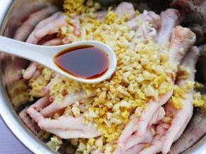 加两勺生抽。