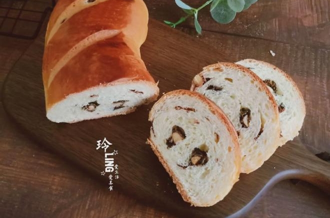 简单快手的大列巴面包
