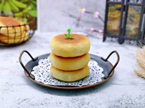 香味扑鼻而来的蜜豆喜饼出炉啦！