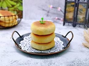 香味扑鼻而来的蜜豆喜饼出炉啦！
