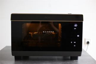 放入ACA蒸箱或蒸锅内，大火蒸20分钟即可。