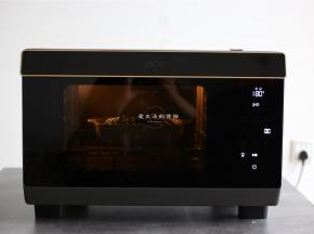 放入ACA蒸箱或是蒸锅内，大火蒸8分钟即可。