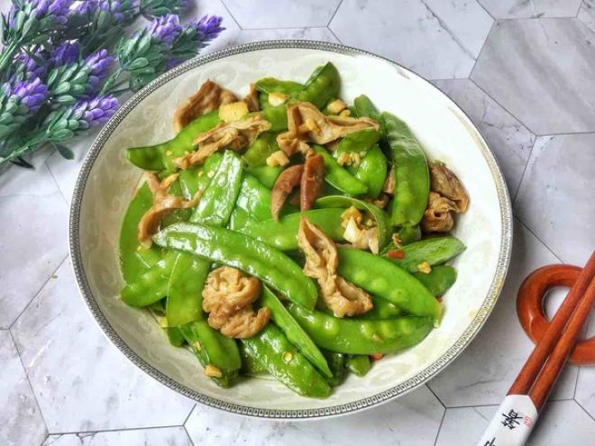 荷兰豆炒腊猪肠