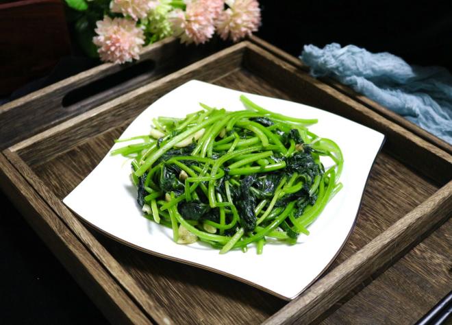 养生好菜——素炒红薯叶