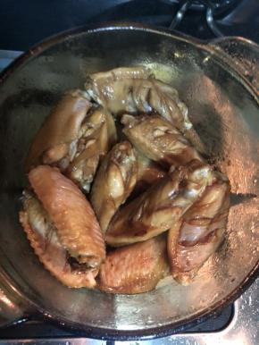 煎好一遍再翻过来煎另一面