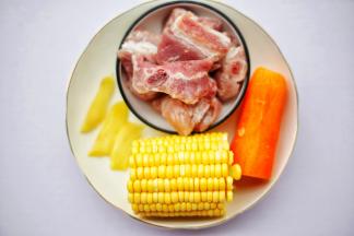 准备好所有食材。