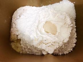 加入盐，糖，酵母