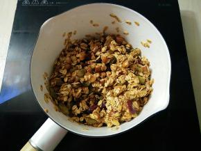 充分搅拌均匀。