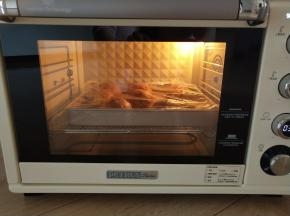 12、柏翠5400烤箱启动发酵功能，温度不超过38度，大概发酵40分钟左右。
