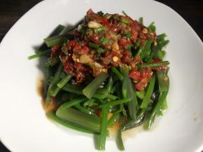 倒入刚调好的料汁