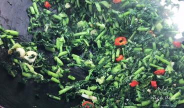 翻炒均匀至入味