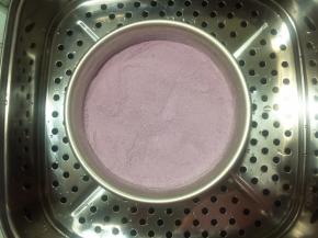 放入蒸锅，大火烧开转中火蒸30分钟左右即可关火，不要着急打开，继续焖10分钟