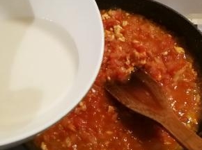 食材充分融合  酱汁更加浓厚  勾芡