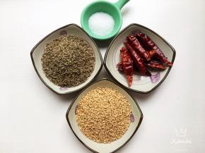 简单的食材，辣椒选用优质红辣椒，口感辣而不燥。