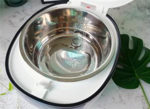 备个养生煲，内胆跟电饭煲不一样，熬煮出来的米粥特别香糯。