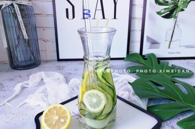 黄瓜柠檬水
