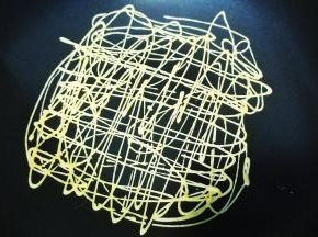 其实随个人喜欢作画啦