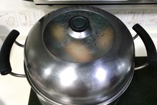 大火烧开后10分钟关火，焖3～5分钟后揭锅盖。