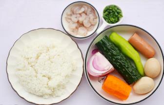 准备好所有食材。