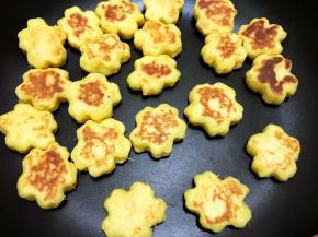 小火烙至两面金黄