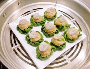 开水上锅 蒸12分钟取出