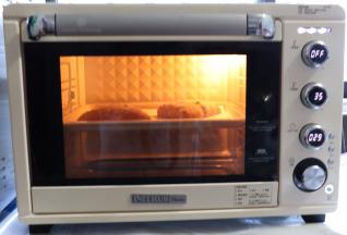 放在烤箱发酵至两倍大