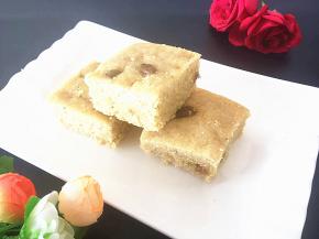 宣软筋道的小米蒸糕出锅了，香甜宣软，非常好吃，很适合老人和孩子。