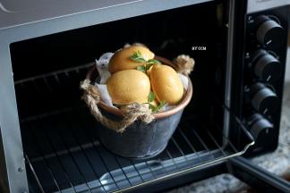 从烤箱里拿出来柠檬。。。。